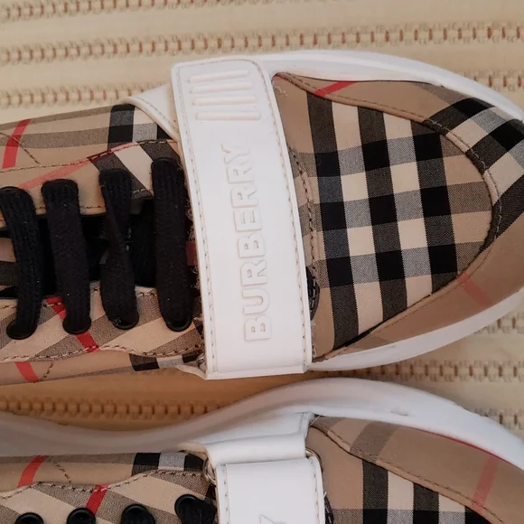 BURBERRY VINTAGE CHECK PLAID SNEAKERS - Picture 9 of 10